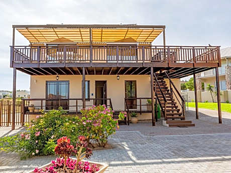 Arnelia House