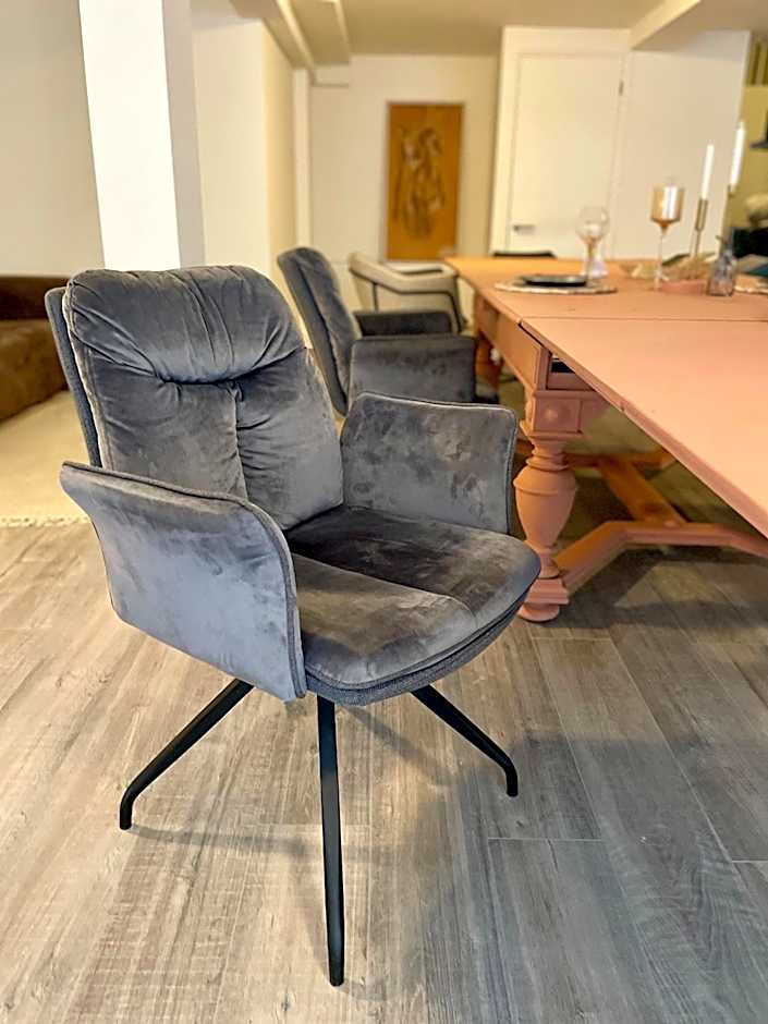 Atelier Raamwerk City Atelier Apartment for Friends and Families 125m2!