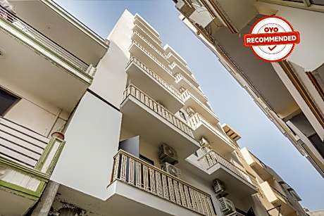 Collection O Le Noida Hotel Near Sector 76 Metro Station