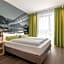 Super 8 by Wyndham Oberhausen