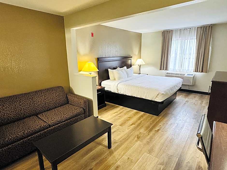 Econo Lodge Inn & Suites Monroe