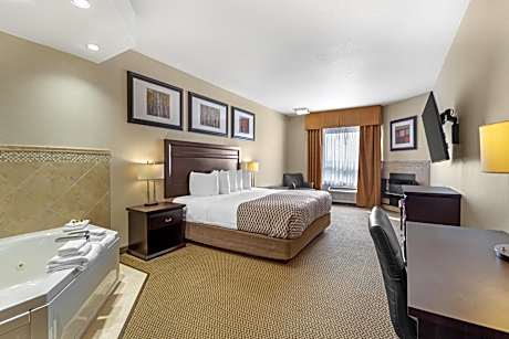 King Suite with Spa Bath - Non-Smoking