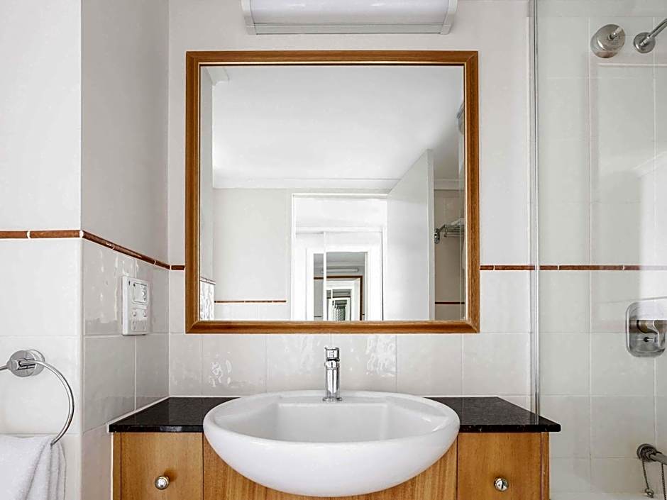 Mantra on Queen Brisbane