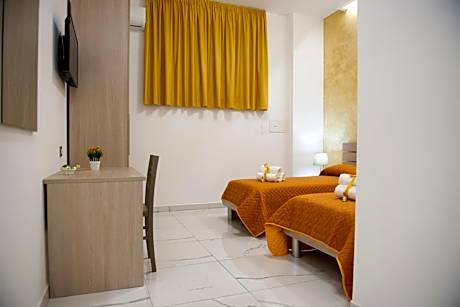 Twin Room with Private Bathroom