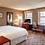 Sheraton Commander Hotel