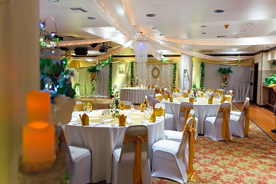 Radisson Fort George Hotel And Marina