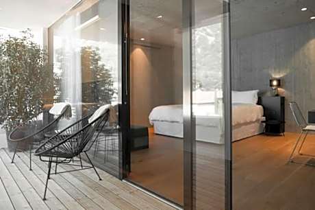 Deluxe Double Room with Shower