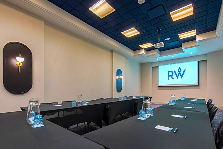 Hotel Royal William, an Ascend Collection Hotel