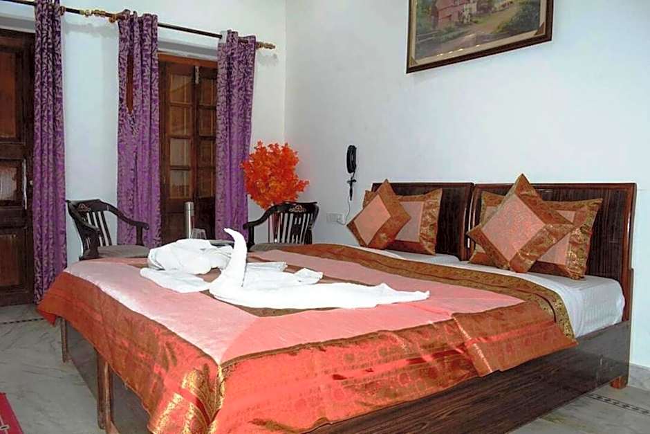 Shivratri Guest House Hotels – Varanasi, VA