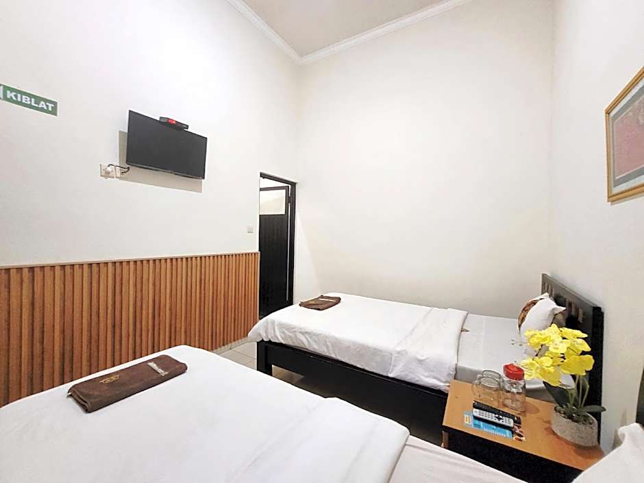 Ndalem Katong Guest House Ponorogo