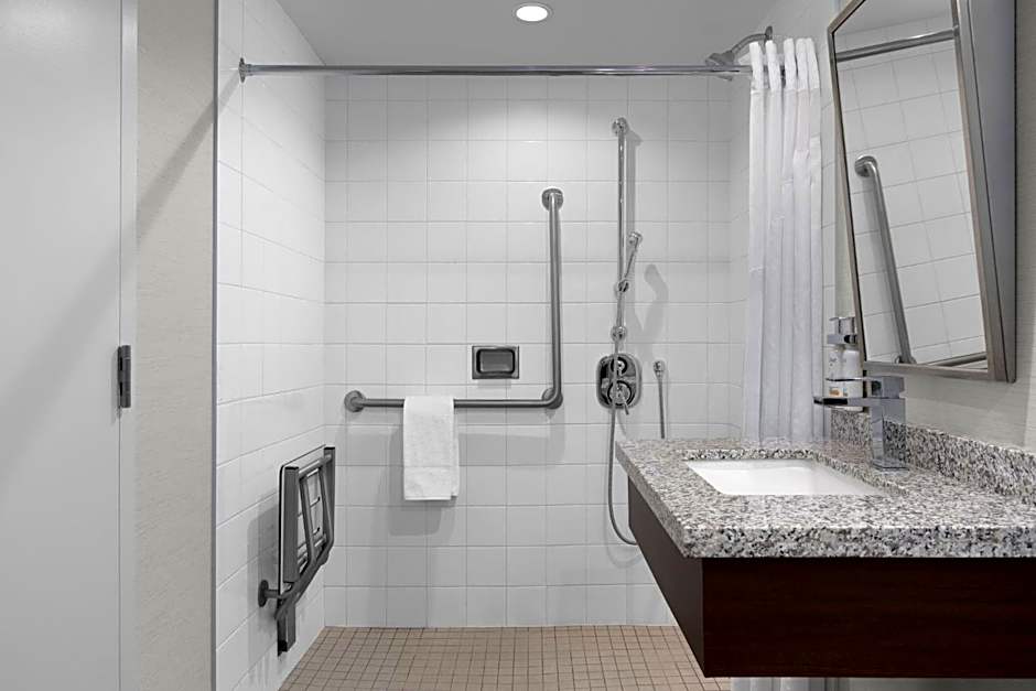 Holiday Inn Ottawa East By IHG