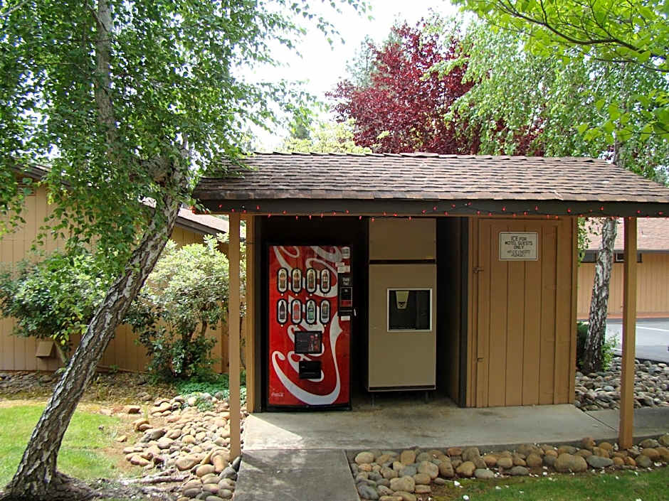 Ponderosa Gardens Motel