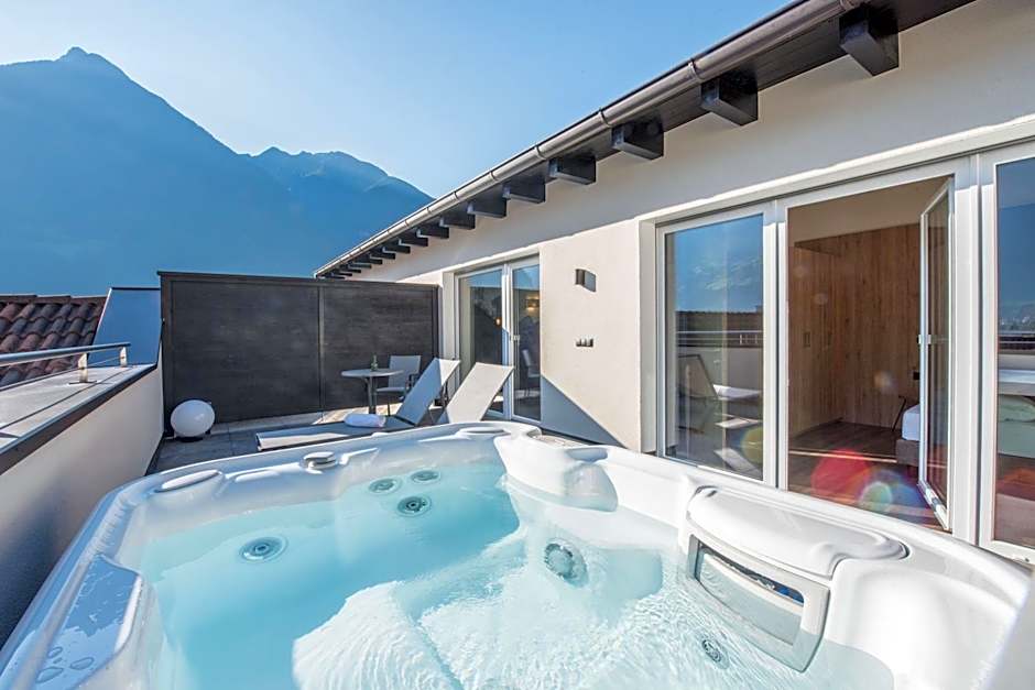 Vitaurina Royal Hotel