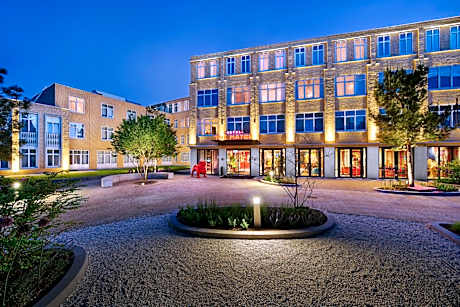Hotel the Match