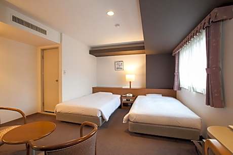 Standard Twin Room - Non-Smoking
