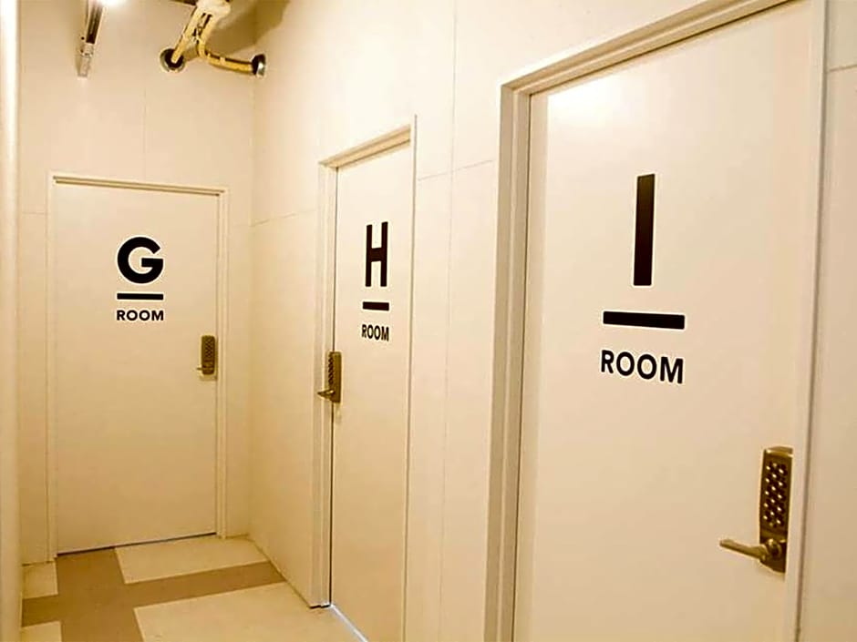 Hostel TangaTable