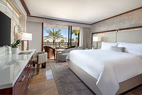 Deluxe Resort Room 1 King