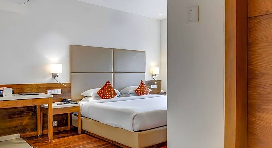 Ramee Guestline Khar Hotel