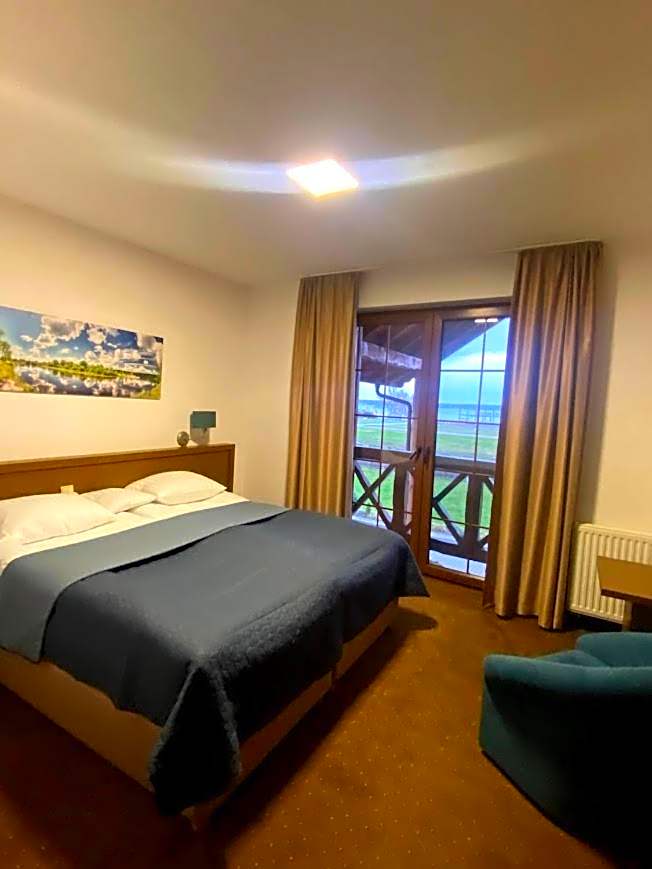 HOTEL CICHA WODA NIEPORĘT