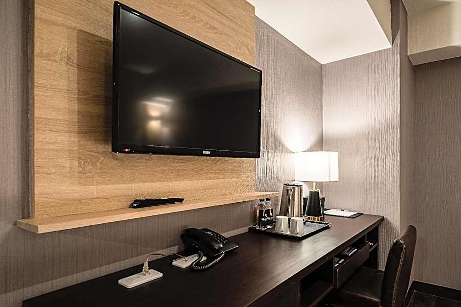 Global Traveler Hotel