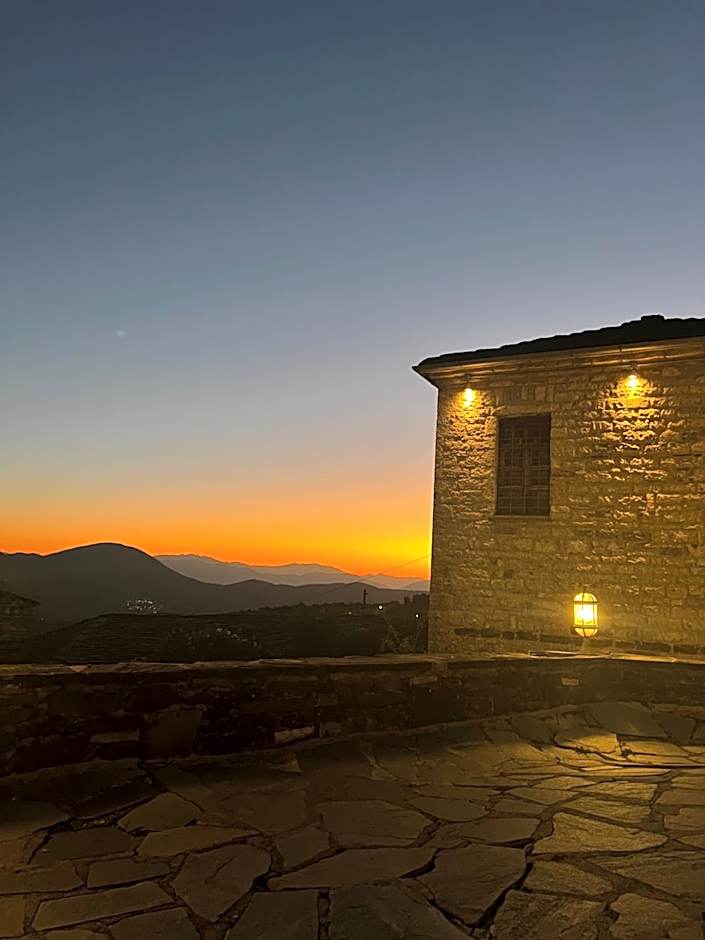 Ikojenia Traditional Lodge