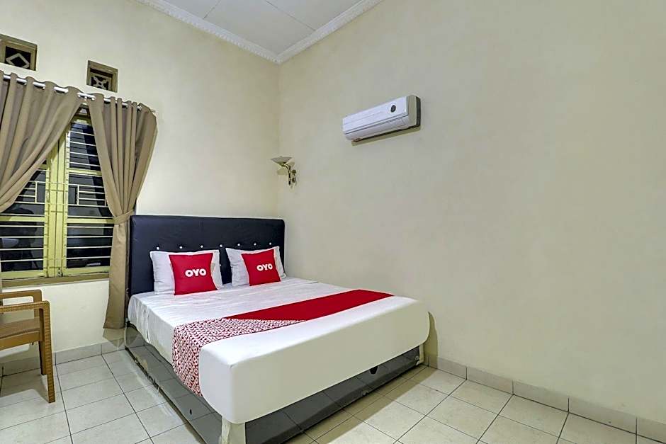 OYO Life 92937 Kost Putri Sarkara Syariah