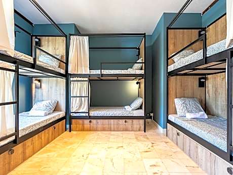 Bed in 10-Bed Mixed Dormitory Room
