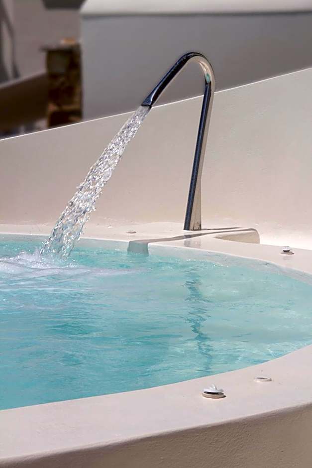 Byzantio Beach Suites & Wellness