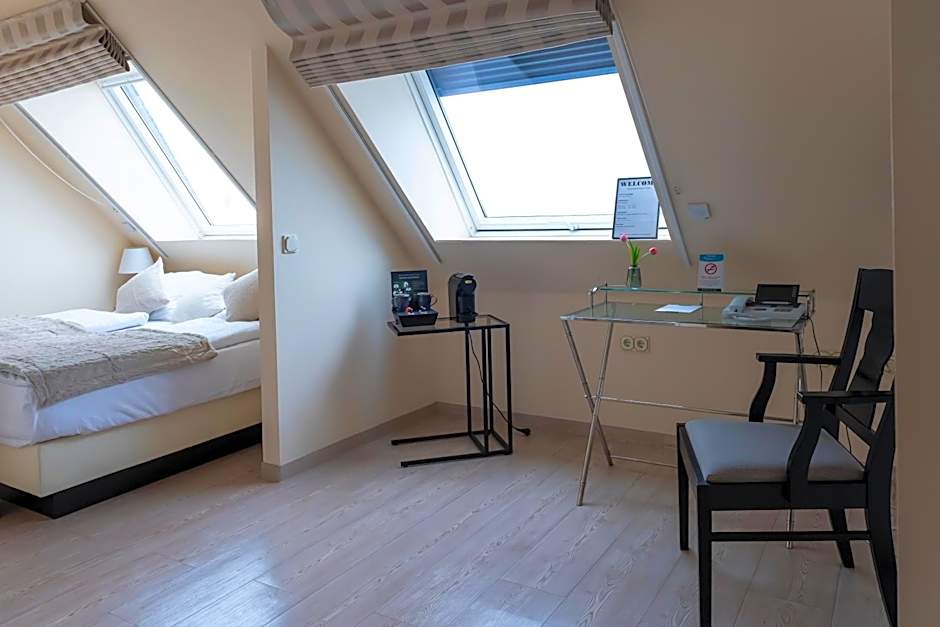 Photo 1 of 14 of Junior Suite