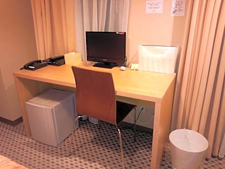 Twin Room - Non-Smoking