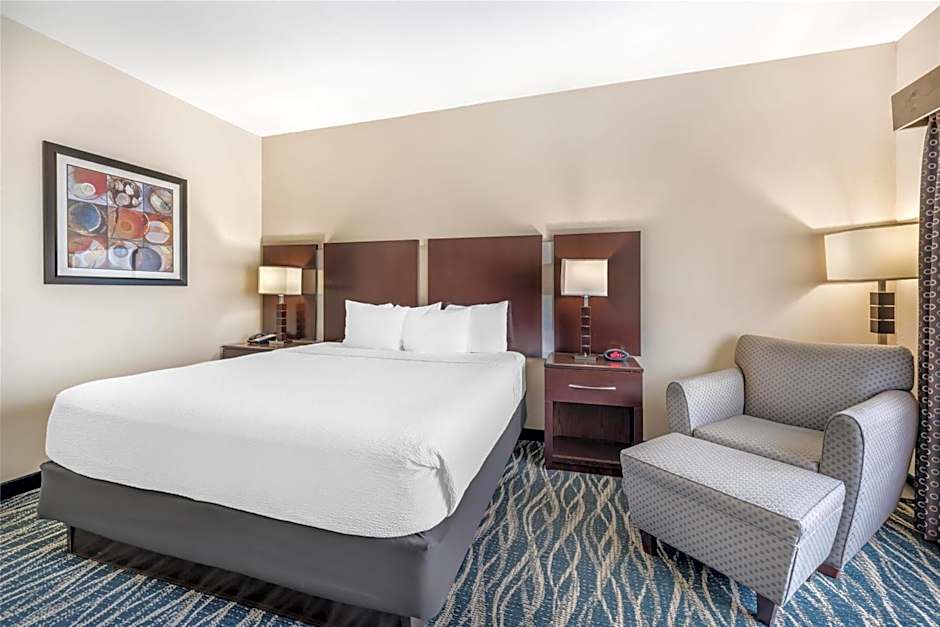 Best Western Plus Eastgate Inn & Suites