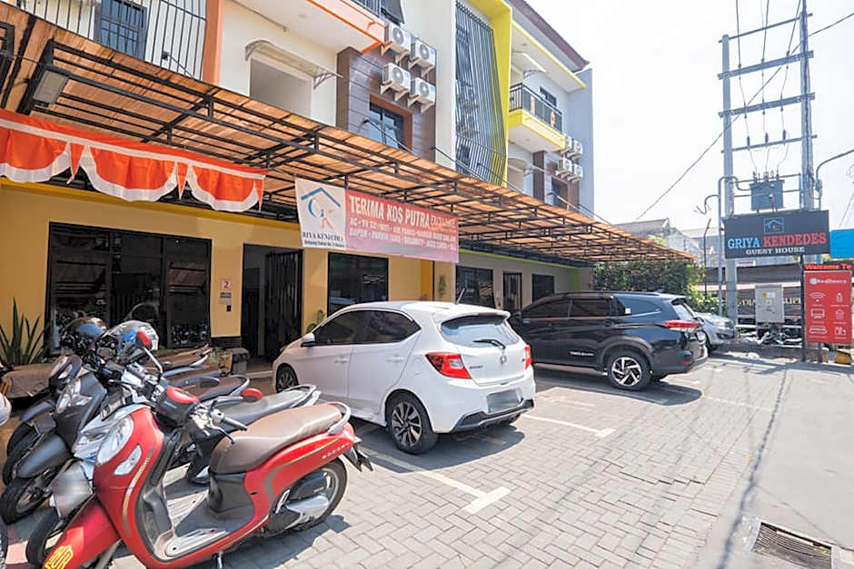 RedDoorz near Taman Krida Budaya Malang
