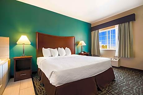 King Room with Spa Bath - Non-Smoking