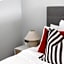 Mala Retreat, Shiraz Suite 5 Star Immaculate and Comfortable