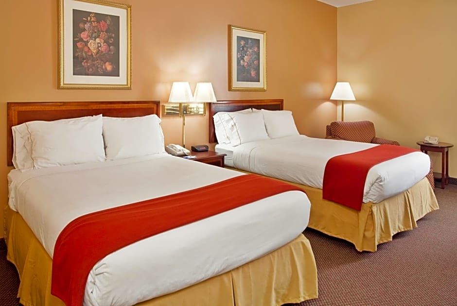 Holiday Inn Express Marshfield - Springfield Area, an IHG Hotel