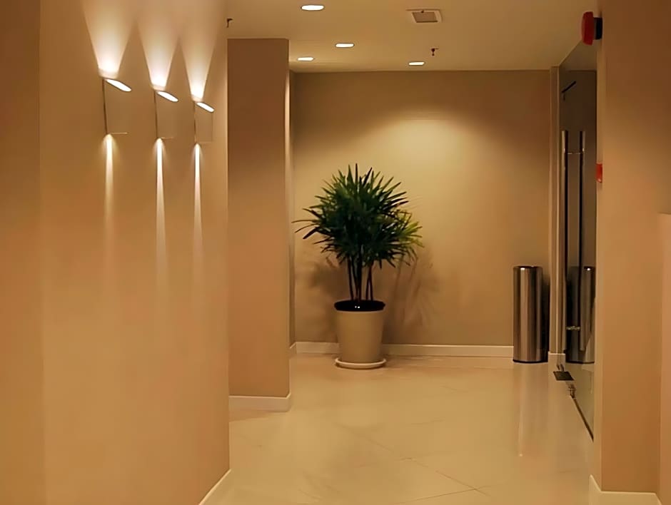Oceania Hotel
