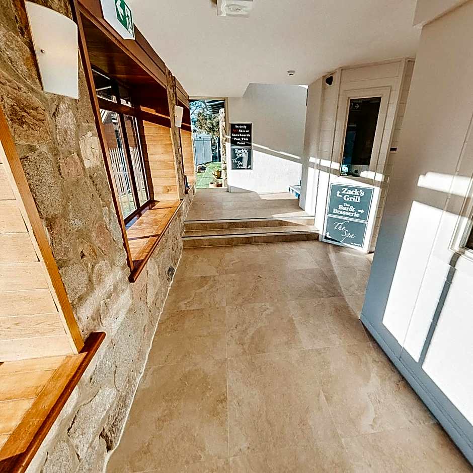 Bernti's Mountain Inn