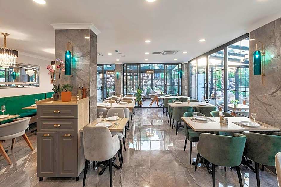 LAGUN CASTLE HOTEL&SPA