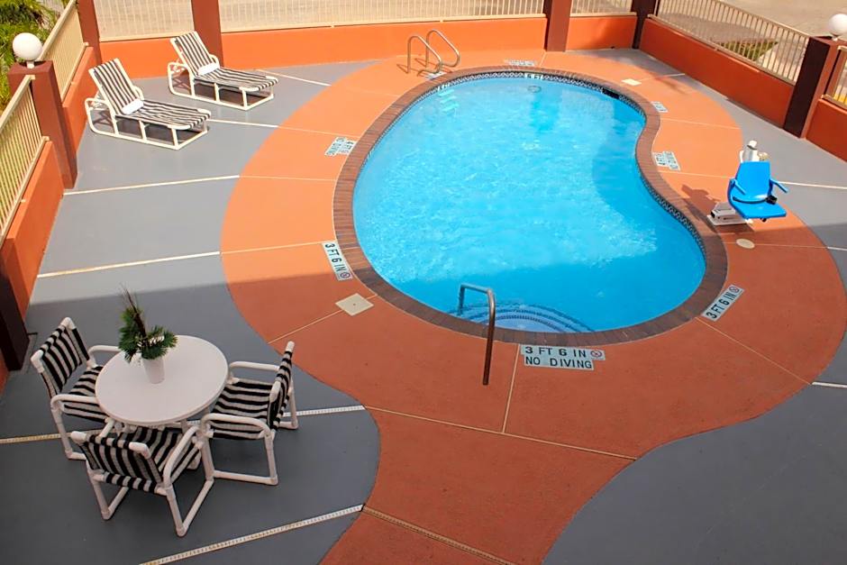Texas Inn & Suites McAllen at La Plaza Mall and Airport