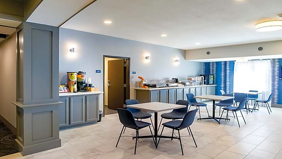 Winds Hotel at Crosswinds Casino