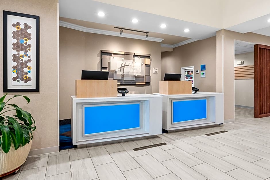 Holiday Inn Express Hotel & Suites Klamath Falls Central