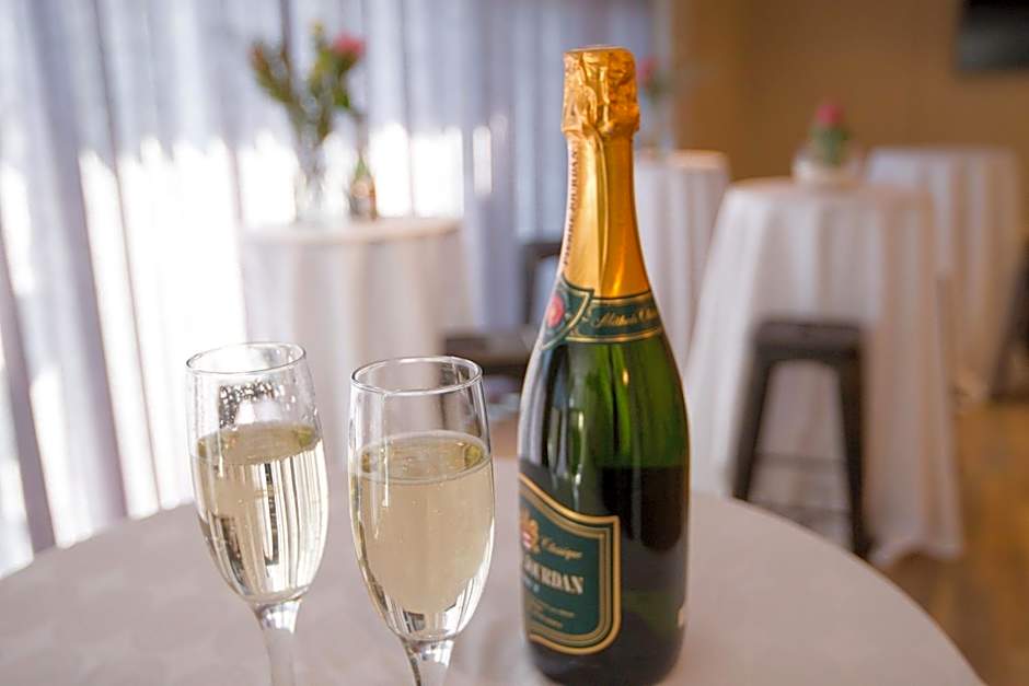 New National Hotel and Conference