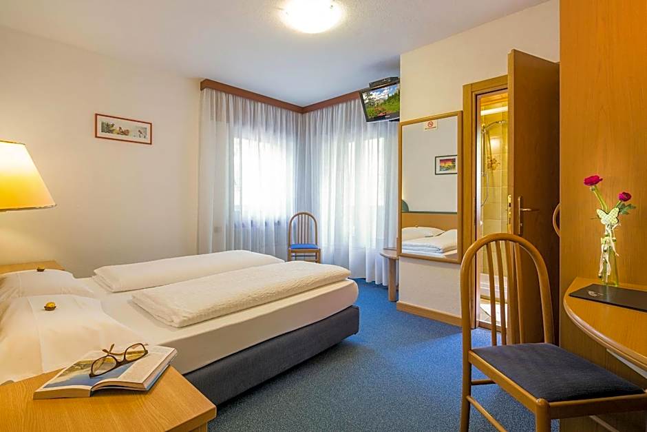 Hotel Garnì Ai Serrai