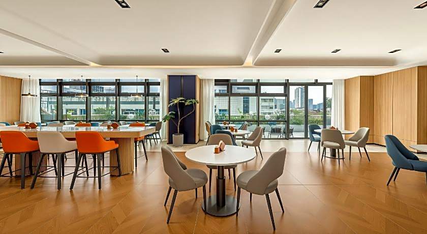 Holiday Inn Express Yiwu International Trade City By IHG
