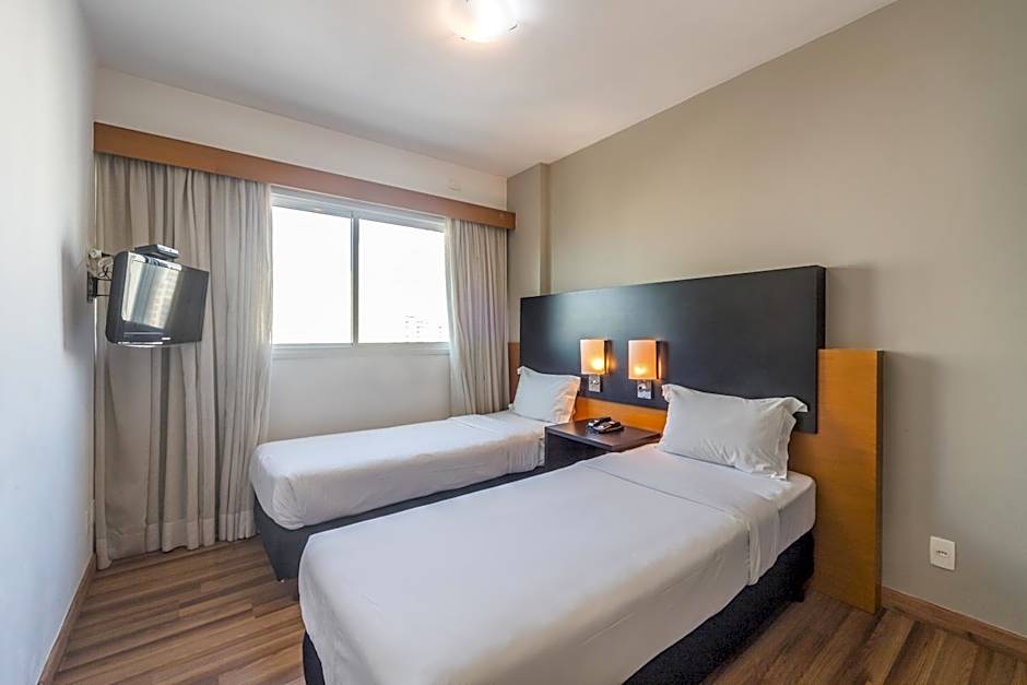 Paraiso Suites by Charlie