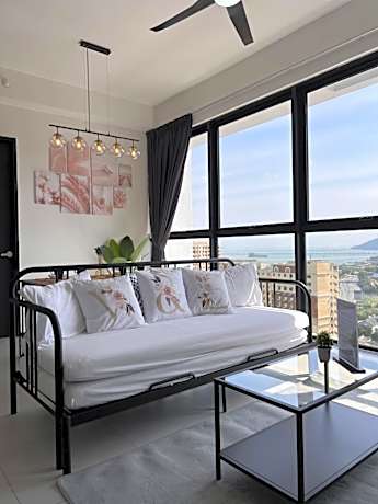 Three-Bedroom Apartment with Ocean View