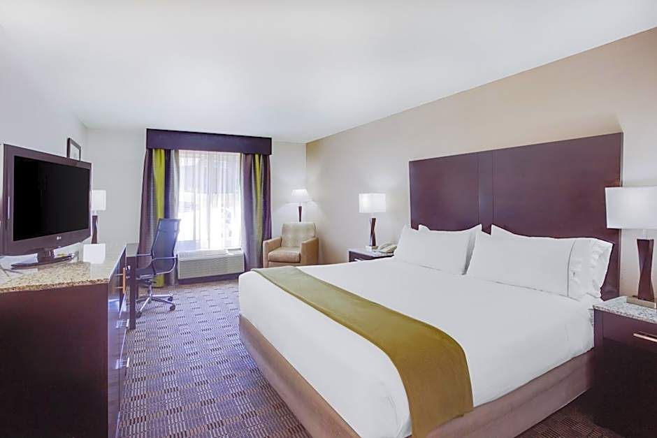 Holiday Inn Express Hotel & Suites Mebane By IHG