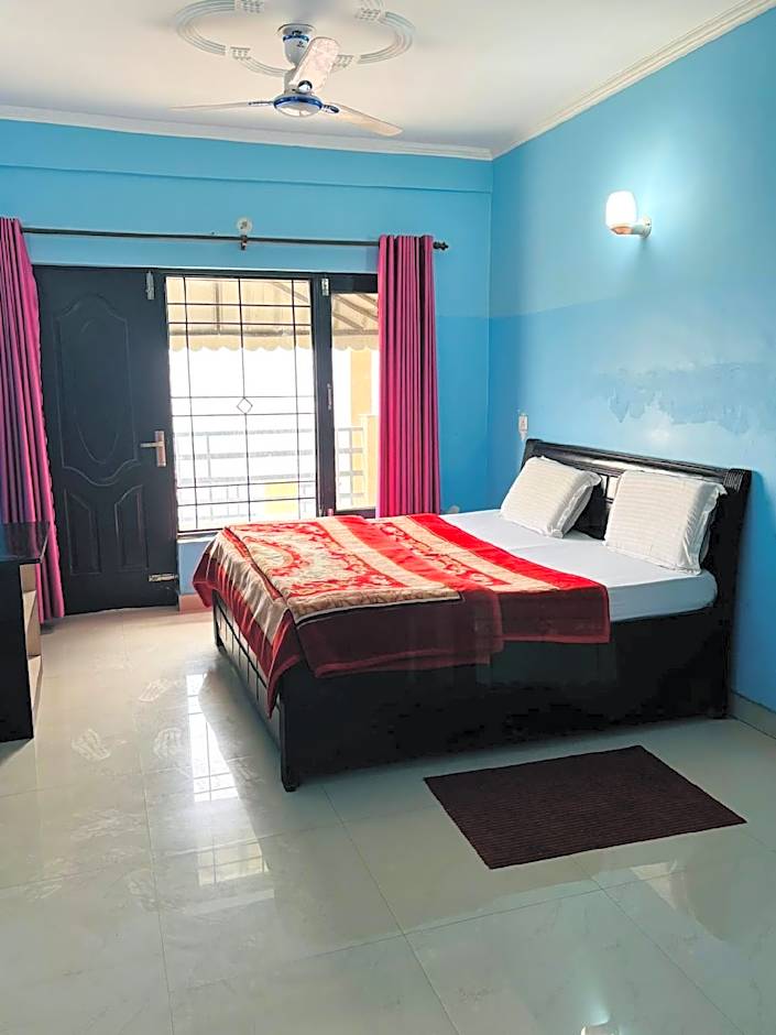 Hotel Lake Inn - A Luxury Lake View Hotel