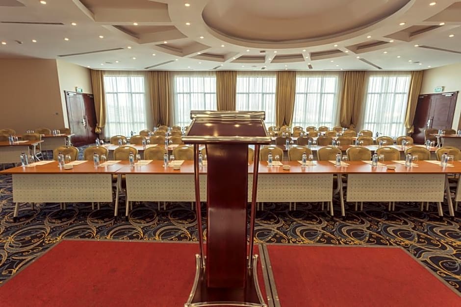 Sarova Woodlands Hotel & Spa