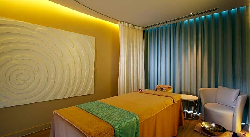 Centara Watergate Pavillion Hotel Bangkok